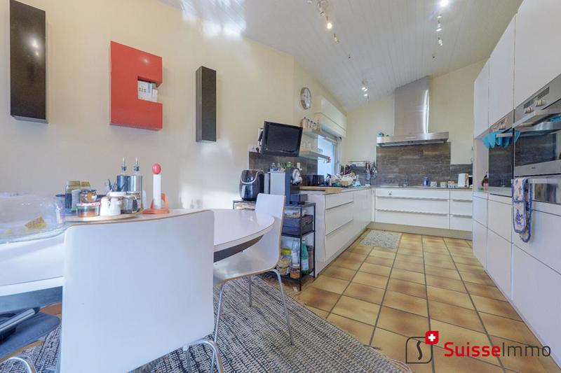 Villa - 230 m² - 9 pièces