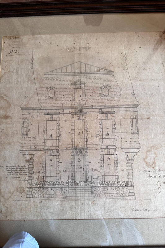 Maison - 238 m² - 9 pièces