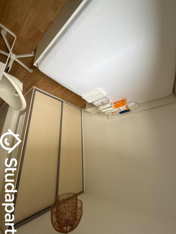 Chambre - 12 m² - 1 pièce