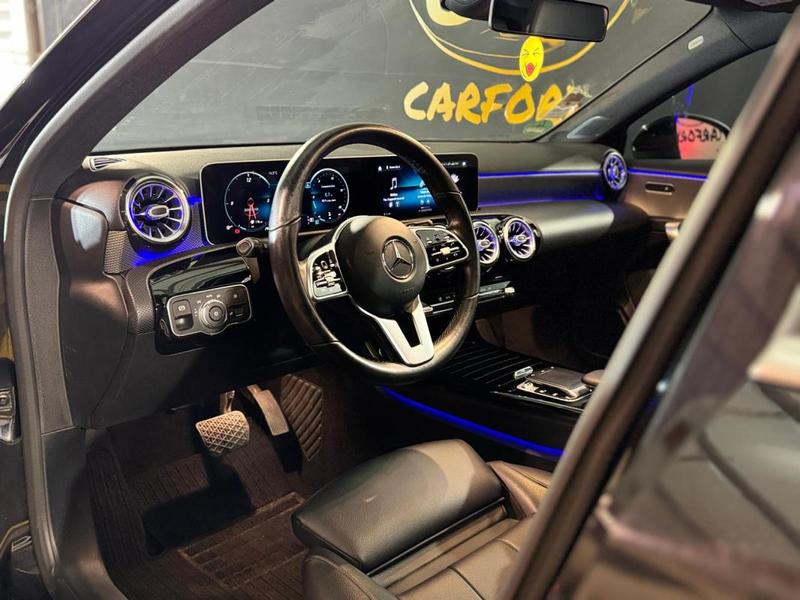 Mercedes Classe a 200 1.3 Ti Progressive Line 7g-Dct 163ch Toit ouvrant, Apple CarPlay, Sièges chauffants