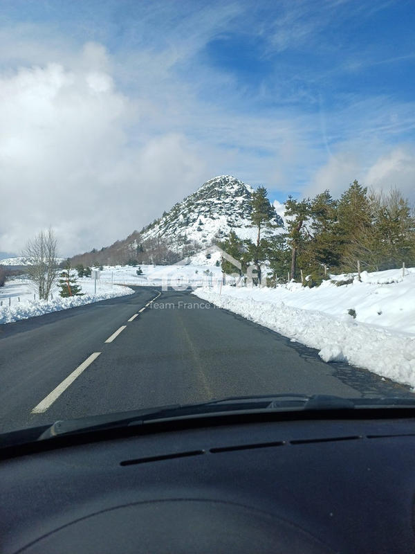 Fonds de commerce - 1 212 m²