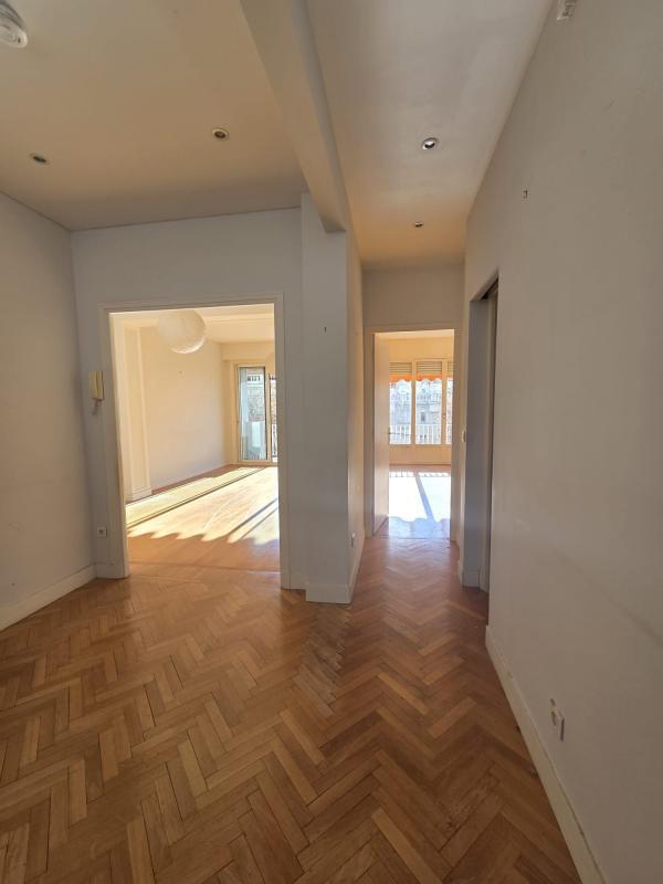 Appartement - 75 m² - 3 pièces