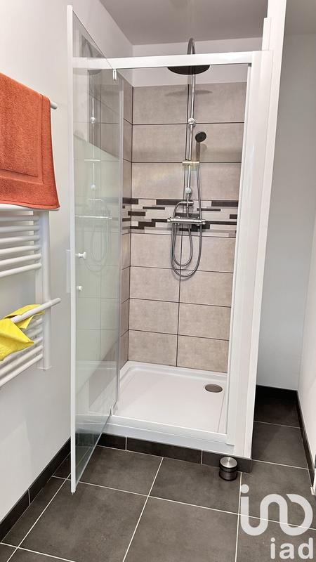 Maison - 95 m² - 3 pièces