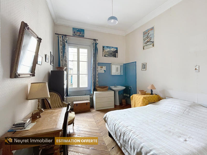 Appartement - 150 m² - 6 pièces