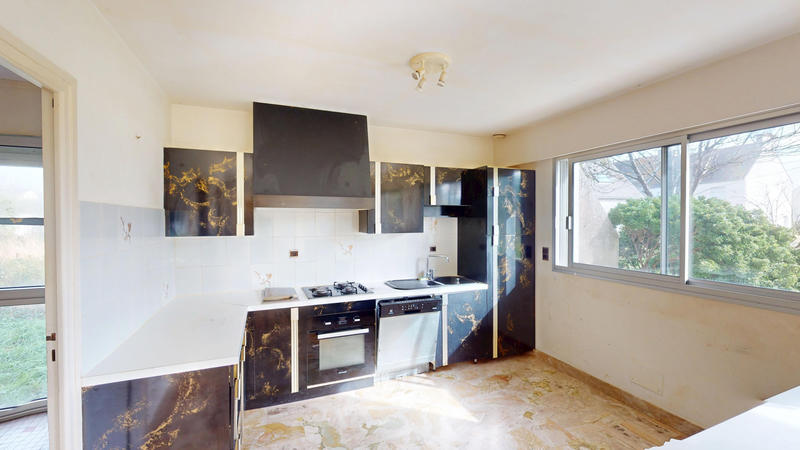 Maison - 180 m² - 6 pièces