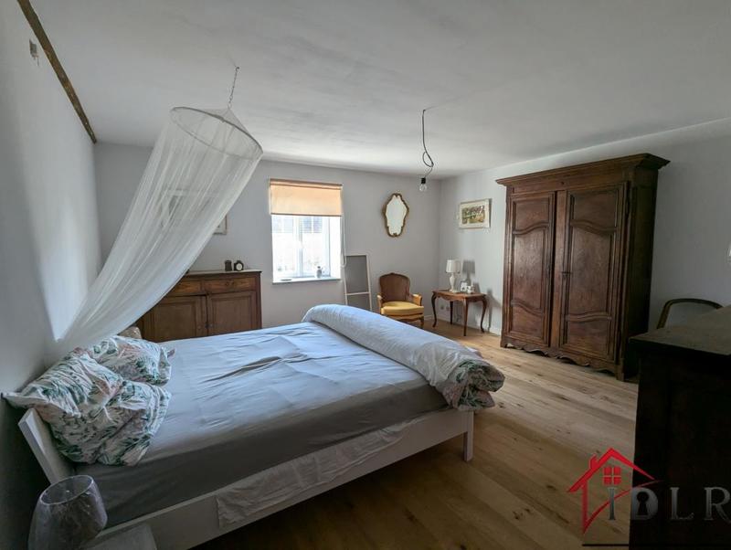 Maison - 240 m² - 7 pièces