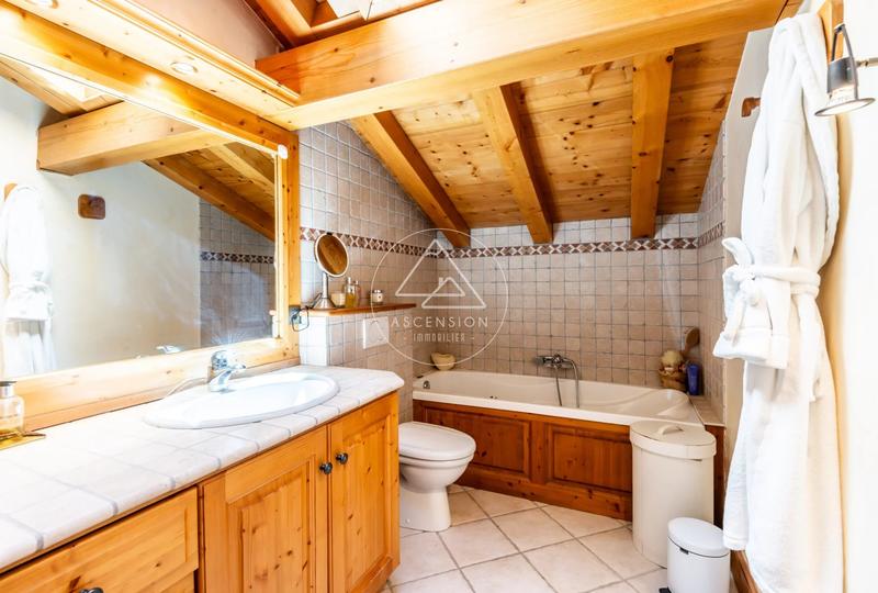 Châlet - 176 m² - 6 pièces