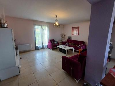 Maison traditionnelle - 140 m² - 6 pièces