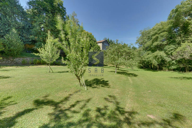 Maison - 369 m² - 12 pièces