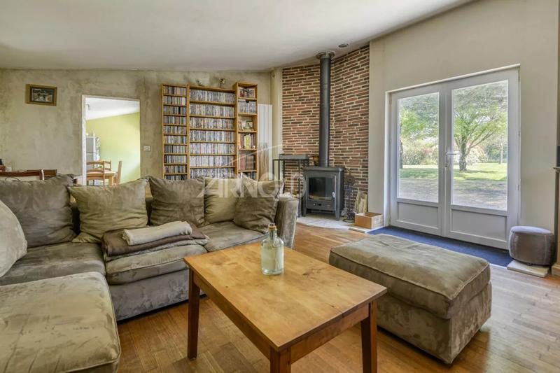 Maison - 140 m² - 5 pièces