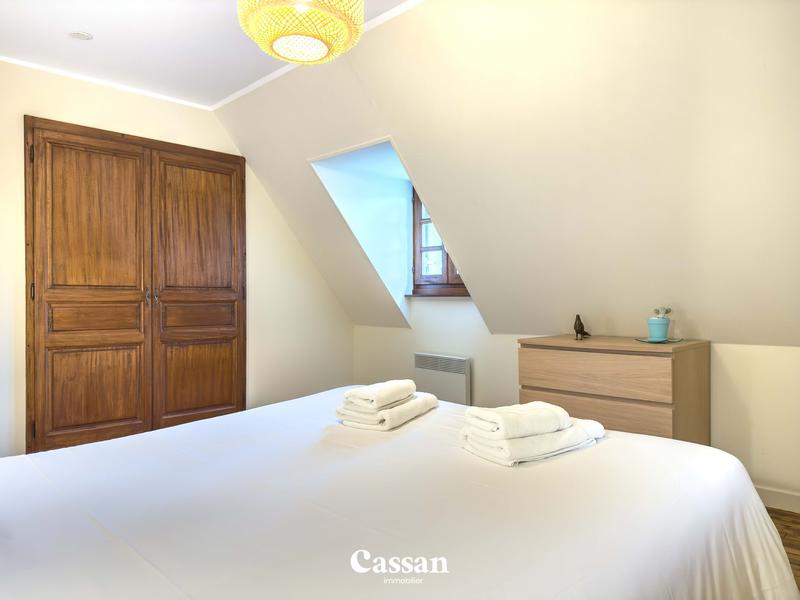 Maison - 290 m² - 14 pièces