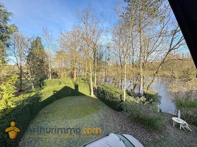 Maison - 230 m² - 10 pièces