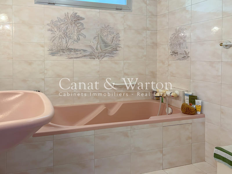 Villa - 220 m² - 7 pièces