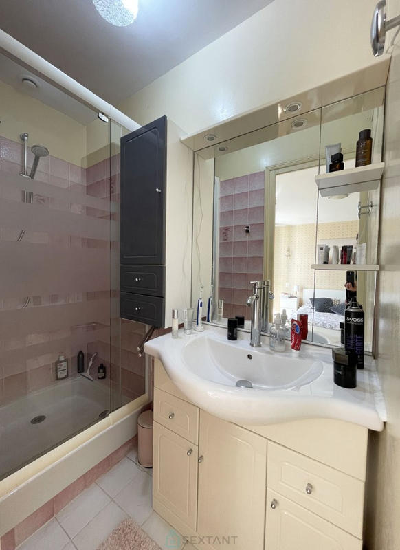 Maison - 200 m² - 7 pièces