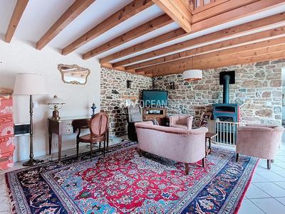 Longère - 220 m² - 9 pièces