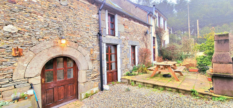 Maison - 165 m² - 8 pièces