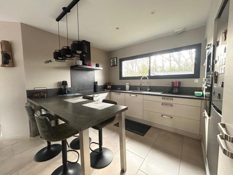 Propriété - 122 m² - 5 pièces