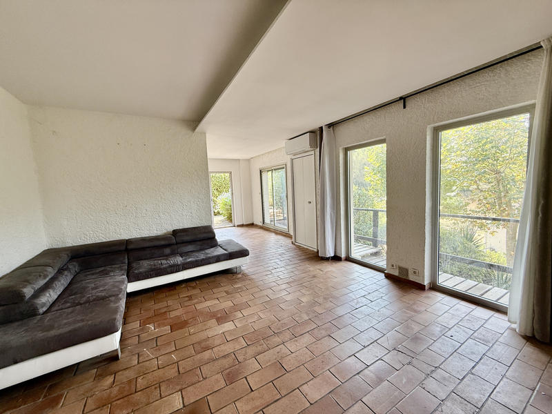 Maison - 400 m² - 9 pièces