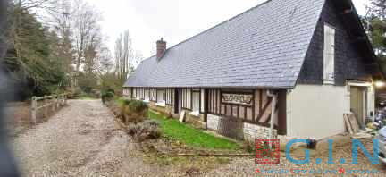 Maison - 220 m² - 9 pièces