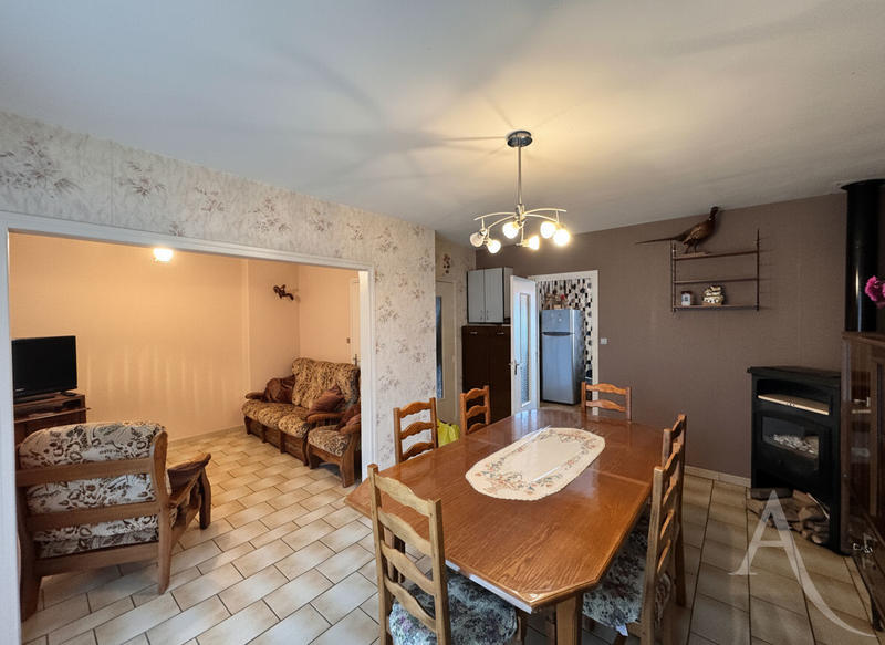 Maison - 100 m² - 6 pièces