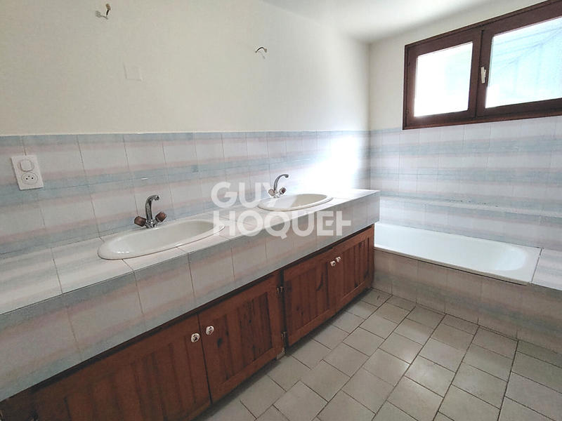 Maison - 130 m² - 5 pièces