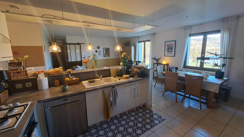 Maison - 90 m² - 4 pièces