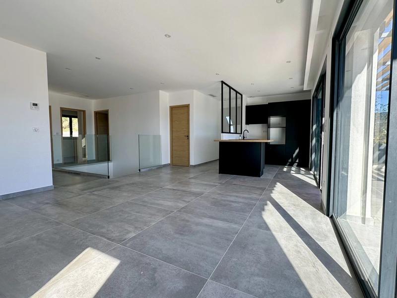 Maison - 148 m² - 5 pièces