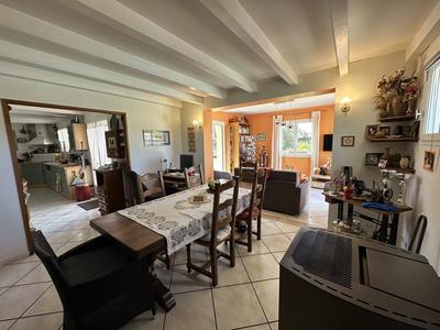 Maison - 123 m² - 6 pièces