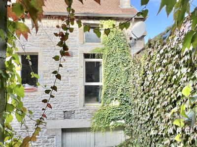 Maison - 315 m² - 12 pièces