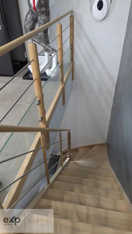 Maison - 180 m² - 6 pièces