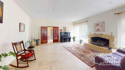 Maison ancienne - 464 m² - 14 pièces