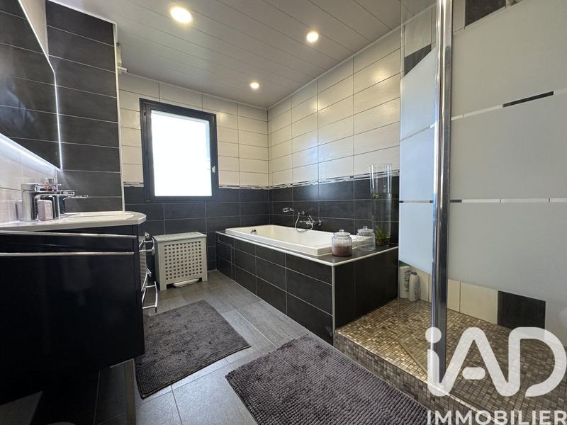 Maison - 125 m² - 6 pièces