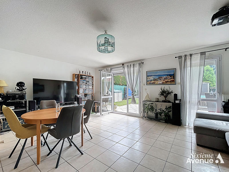 Maison - 111 m² - 6 pièces