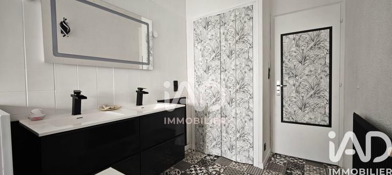 Maison - 245 m² - 8 pièces