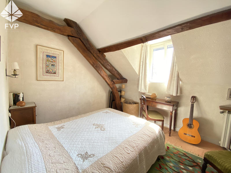 Propriété - 272 m² - 10 pièces