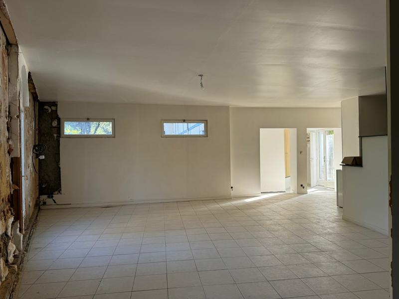 Maison - 195 m² - 9 pièces