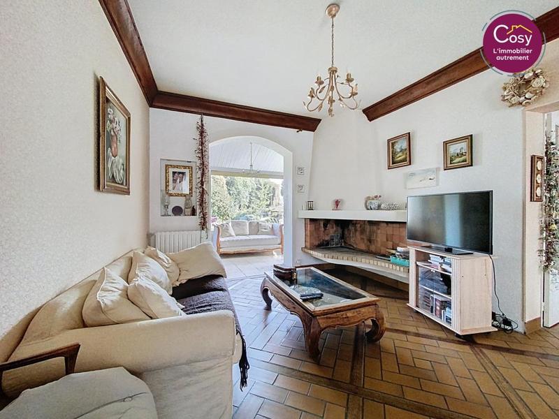 Demeure - 172 m² - 10 pièces