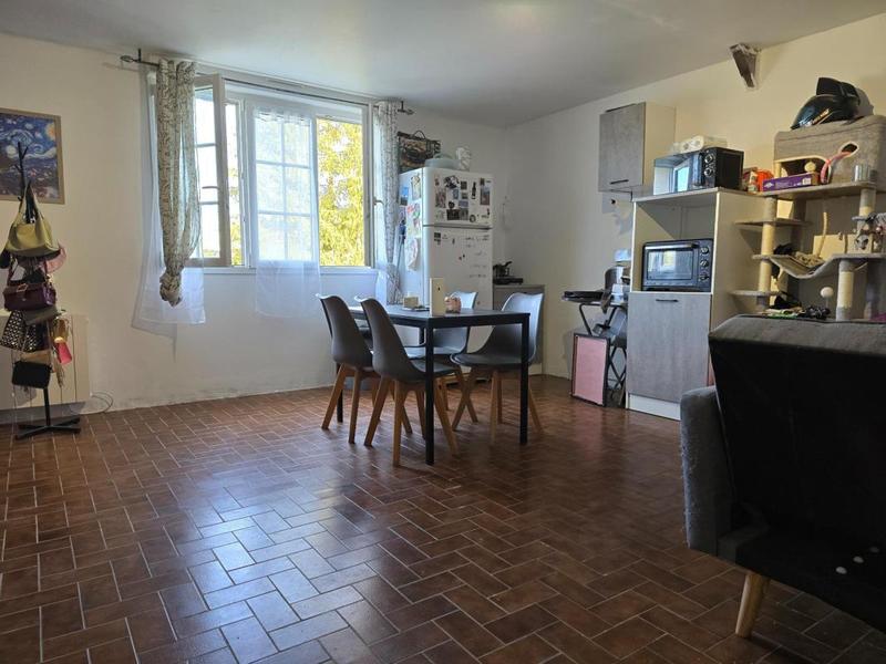 Maison - 237 m² - 7 pièces