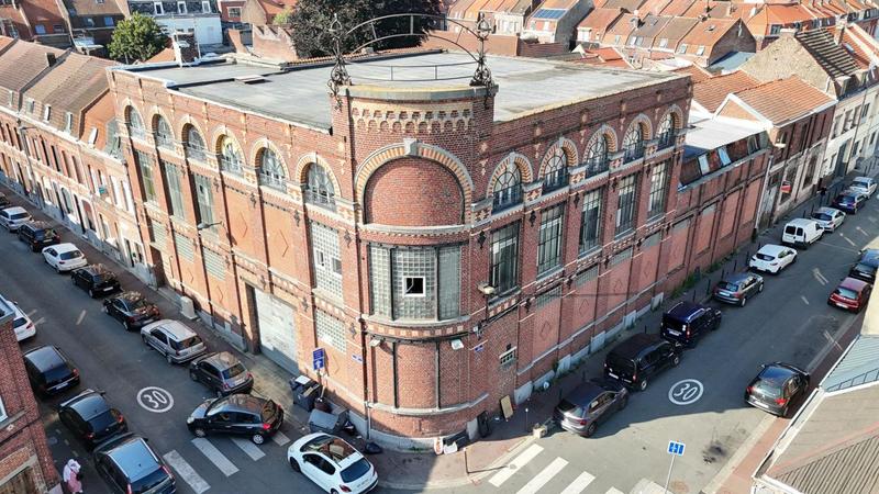 Immeuble - 1 500 m²