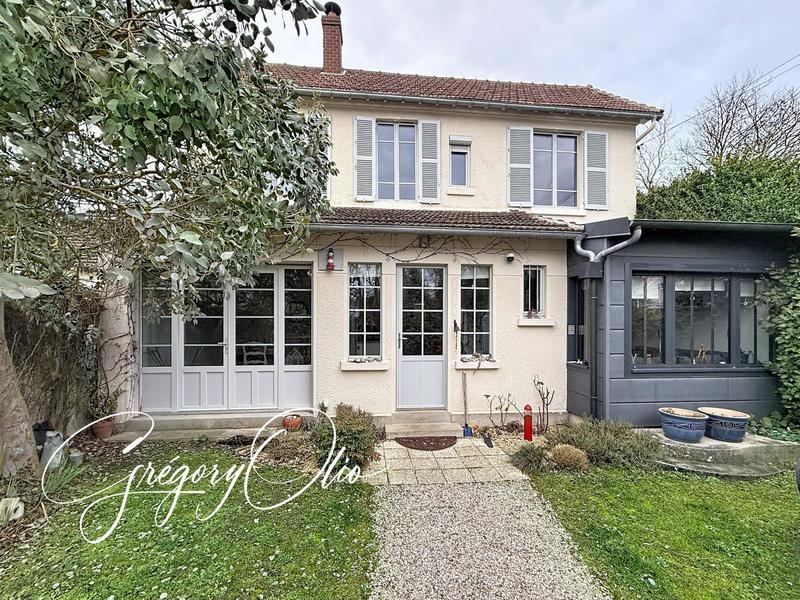 Maison - 91 m² - 5 pièces