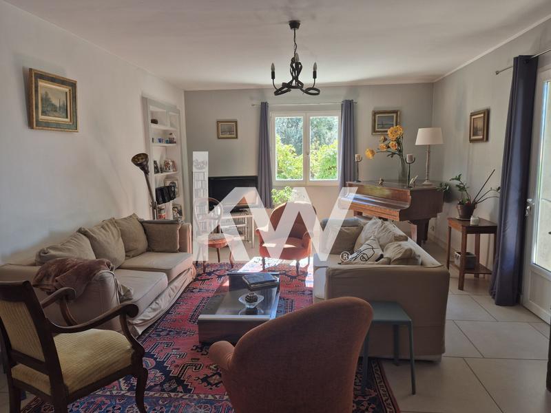 Villa - 186 m² - 8 pièces