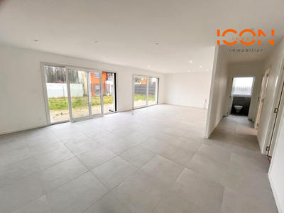 Maison - 103 m² - 5 pièces