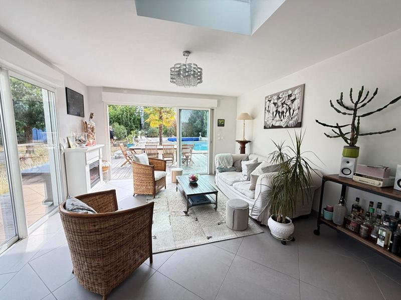 Maison - 110 m² - 5 pièces