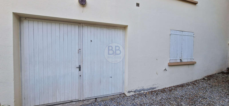 Parking / Garage - 120 m²