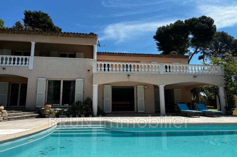 Villa - 280 m² - 7 pièces