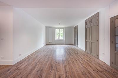 Appartement - 122 m² - 4 pièces