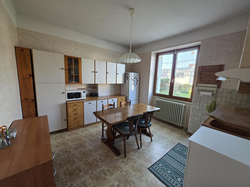 Maison - 90 m² - 5 pièces