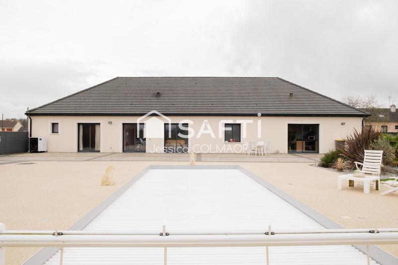 Villa - 222 m² - 6 pièces