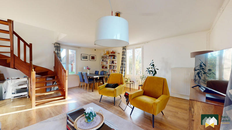 Maison - 99 m² - 5 pièces