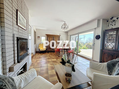 Maison - 189 m² - 6 pièces